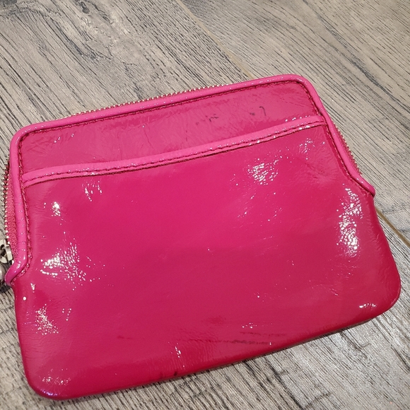 Coach Poppy Leather Hot Pink Wristlet - Picture 3 of 3